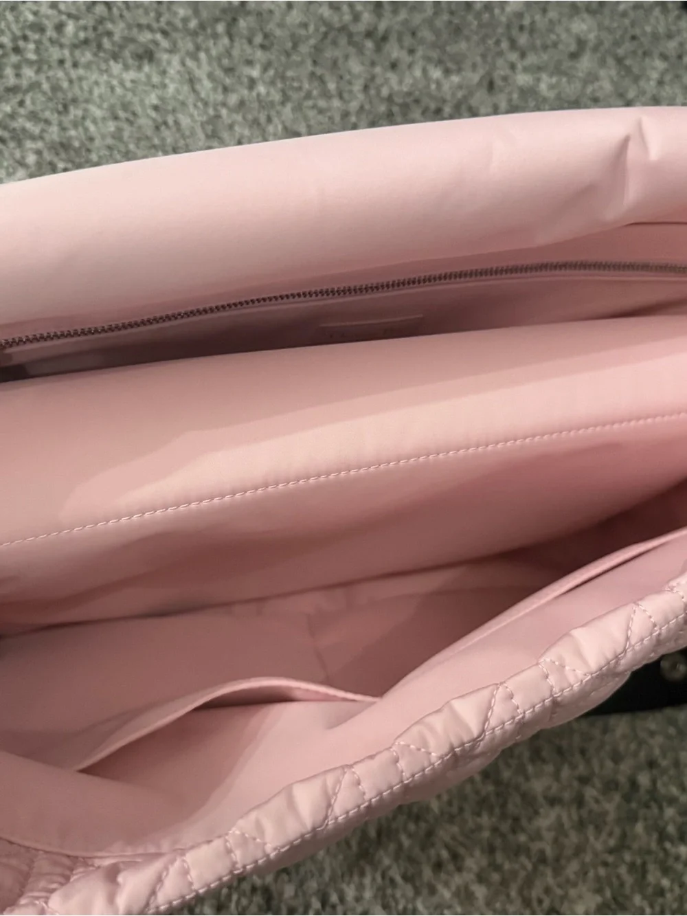 Dior saddle shoulder